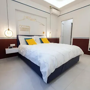  Apartment Center - E Italien